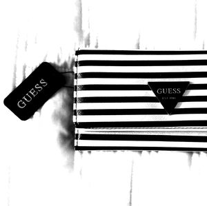 GUESS Wallet
